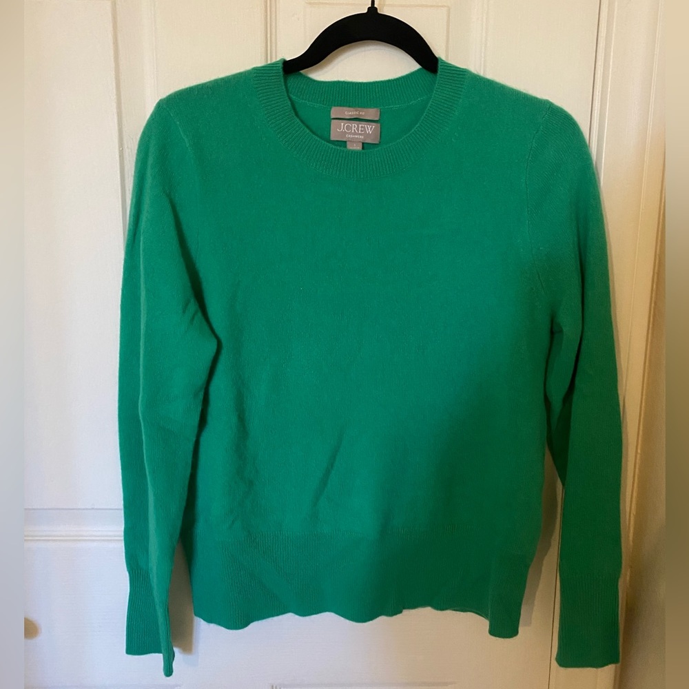 JCrew Cashmere Classic-Fit Crewneck Sweater in SUMMER GREEN